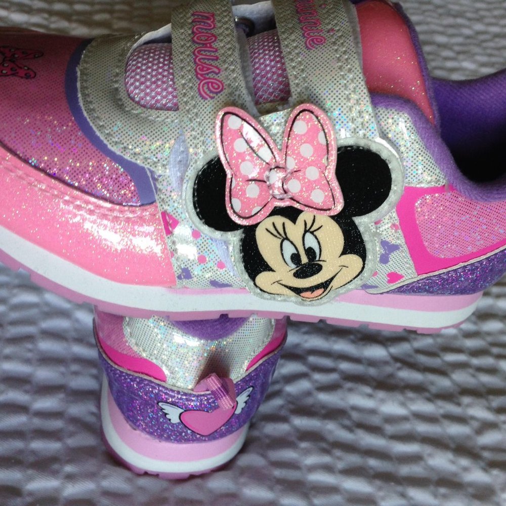 Minnie Mouse Toddler Girls Light Up Sneaker - Picture 9 of 16
